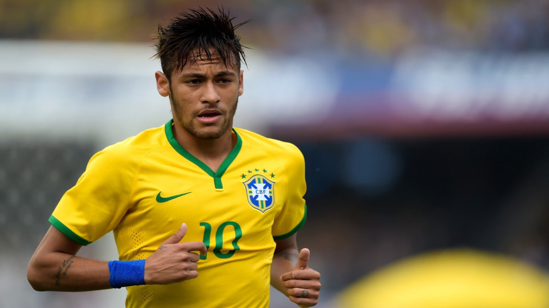 爱游戏登录-中国足球职业俱乐部裁判员选拔和培训机制不断完善，足球协会裁判